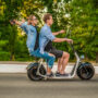 E-Scooter mit Sitz – wer bietet sie an und was kosten sie? Unser Ratgeber